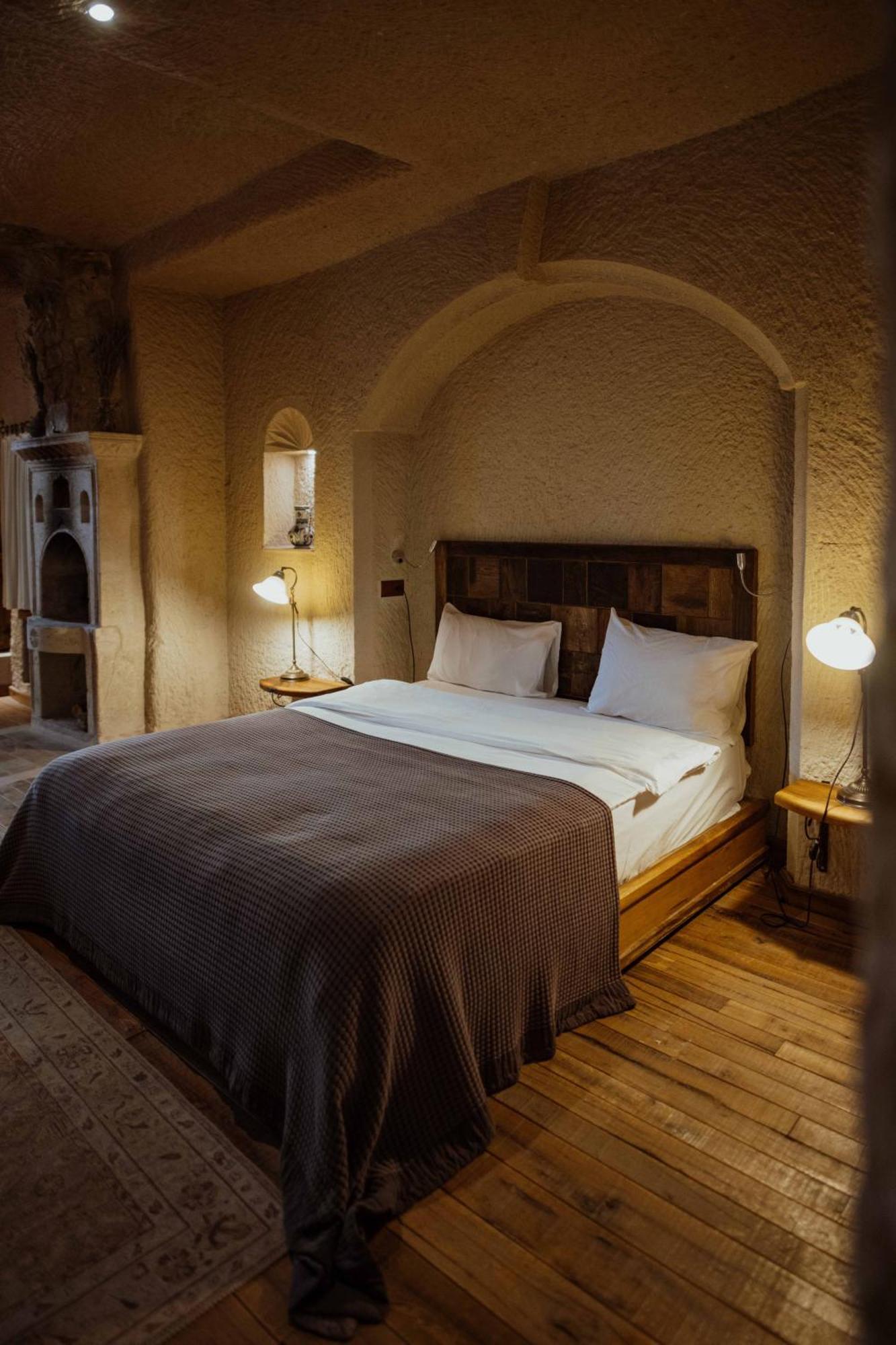 Seki Cave Suites 格雷梅 外观 照片